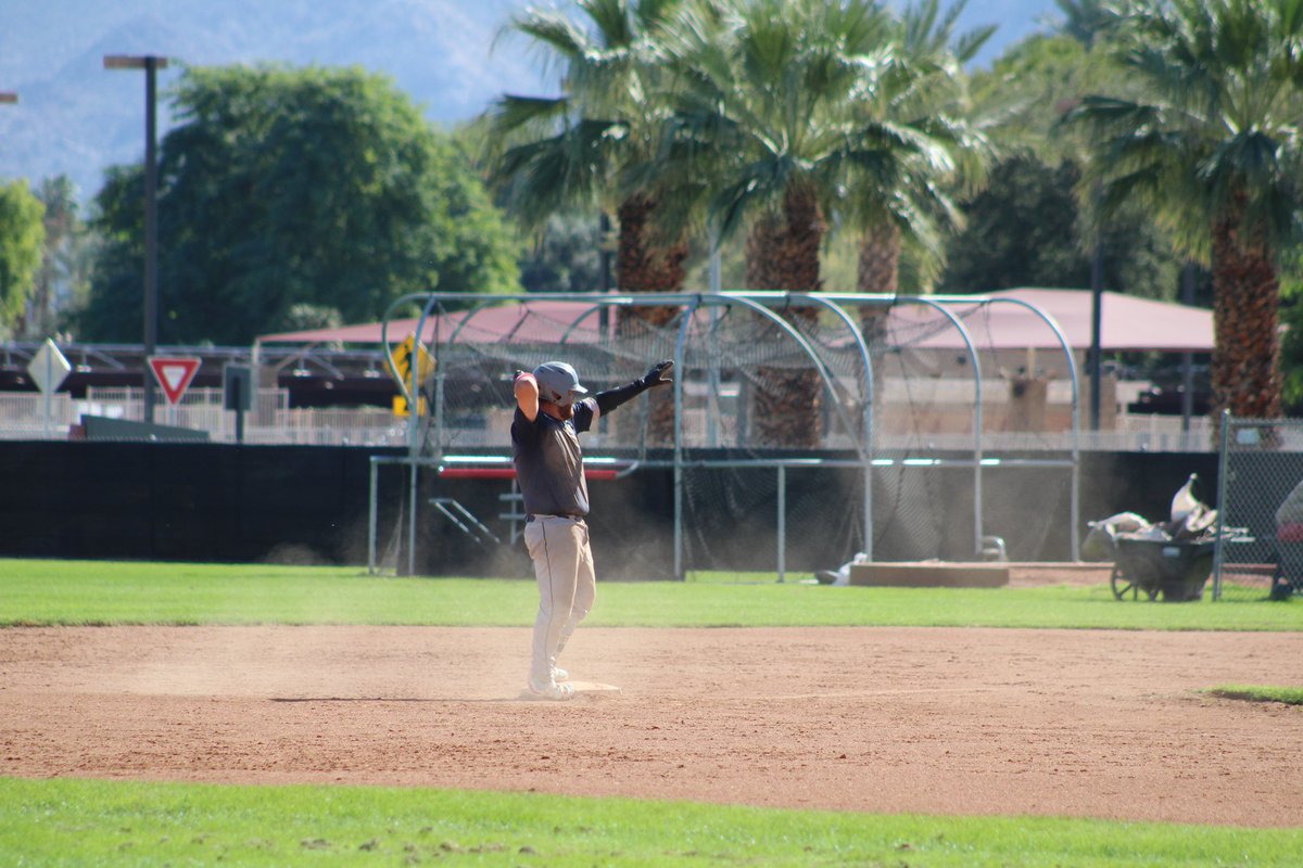 CalGrizzliesBB's tweet photo. NOVEMBER BASEBALL at California Post Grad😍🌴☀️

2024 HS GRADS learn more here!⬇️
https://t.co/lAt3XXDz9e https://t.co/Bl9deJH0Bb