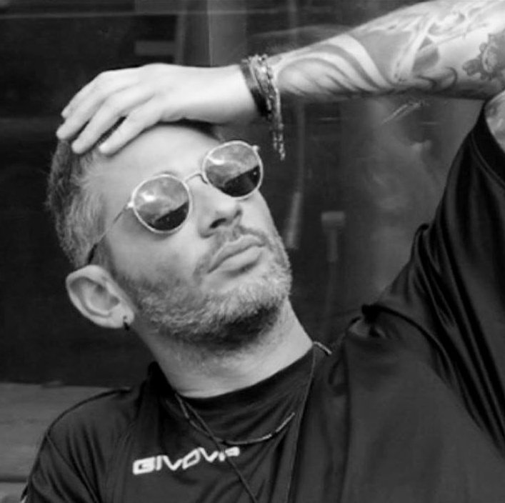 edoxmic's tweet photo. Tantissimi Auguri a quest'uomo stupendo che si merita tutta la felicità del mondo❤

È proprio tanto, tanto, tanto speciale❤💫🎉
#AuguriTavax https://t.co/0S0KwyYAsl