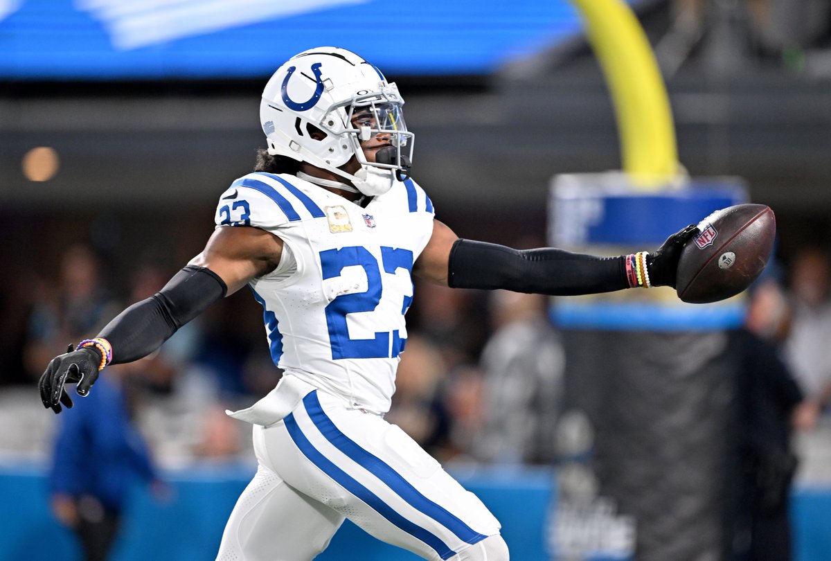 Most TD catches from Bryce Young this season

Adam Thielen             3
Kenny Moore              2
D.J. Chark                     2
Tommy Tremble         2