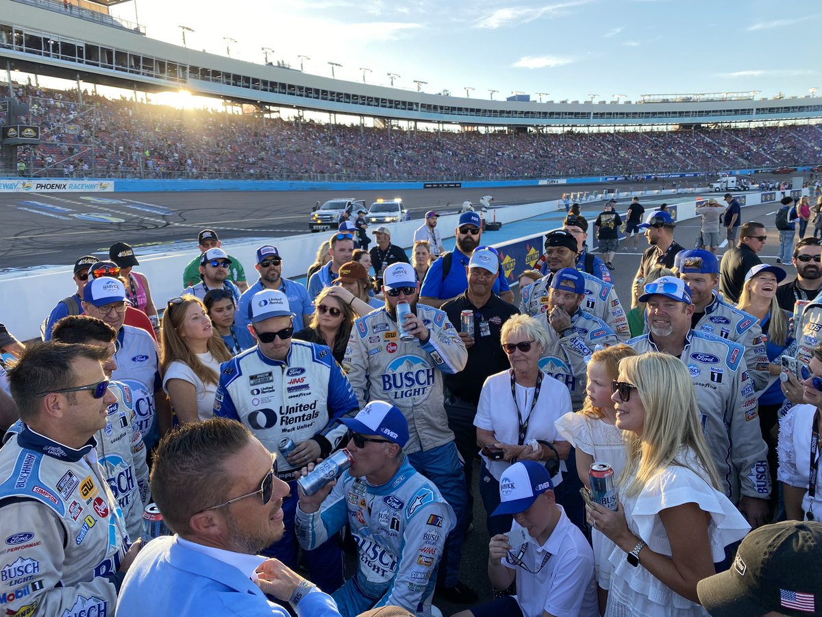 jeff_gluck's tweet photo. Sunset on a Hall of Fame career and the last of the Winston Cup generation. https://t.co/7NMqrtpaNF