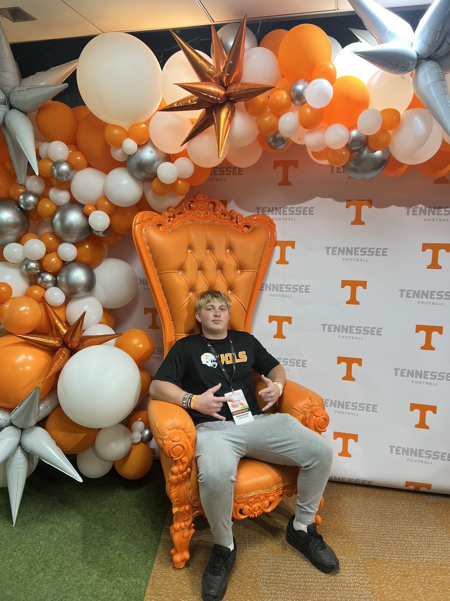 AndrewBlevins32's tweet photo. Had a great time @Vol_Football !!! Can’t wait to be back. @BLawsonVols @RobertAyersJr @TennesseeRivals @VolFBRecruiting @VolRecruiting98 @Hunter_DeNote @JordyHarrison1 @ShawnWitten3 @USATOP100dotorg @SEC @On3Recruits https://t.co/T4O8OnG12J