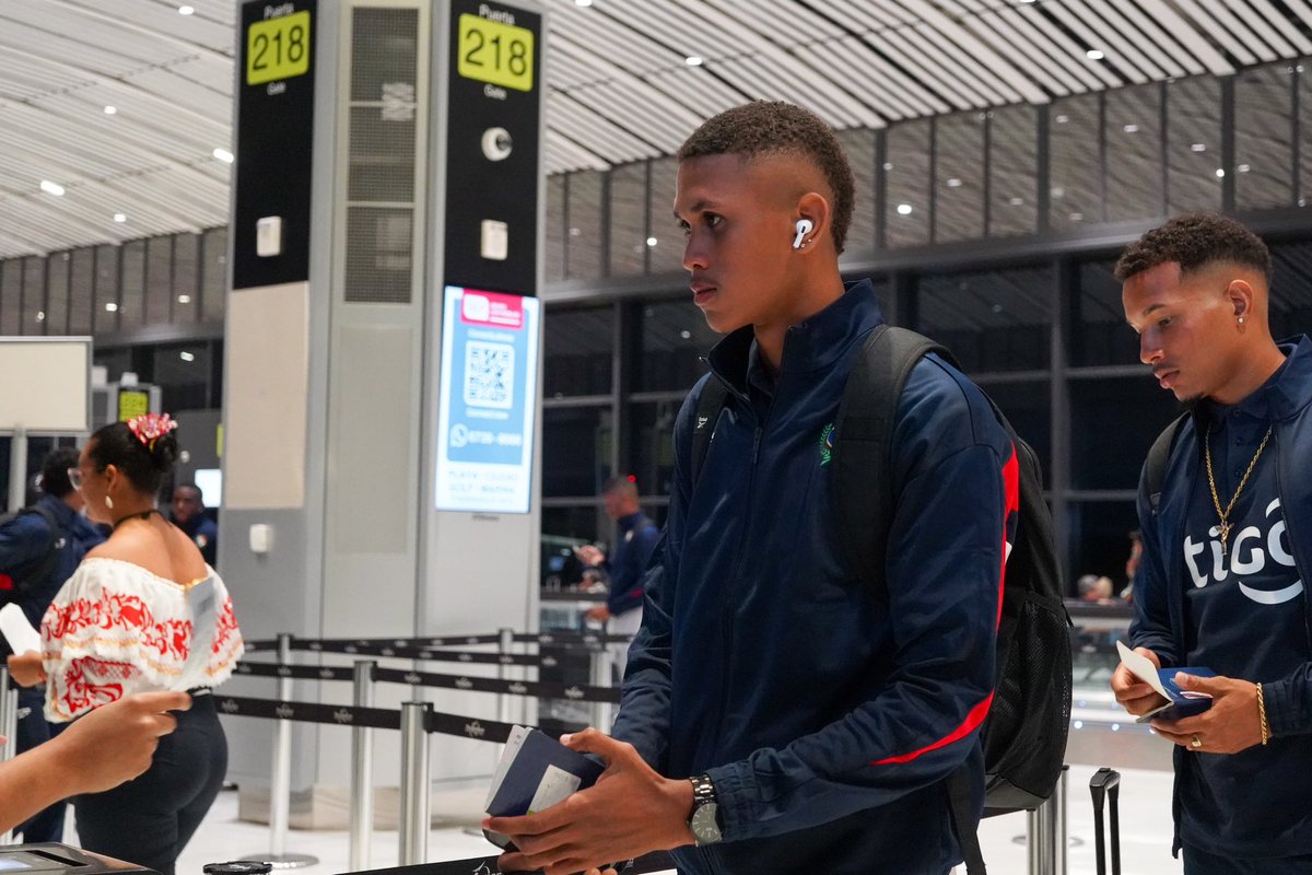 fepafut's tweet photo. ¡A CHINA🇨🇳!

La Selección de Panamá🇵🇦 ya está lista para partir a China🇨🇳, para realizar la gira en el país asiático.

¡Con todo muchachos!🙌🏼

#TodosyTodasSomosPanamá🇵🇦 https://t.co/7VFRNEKWH1