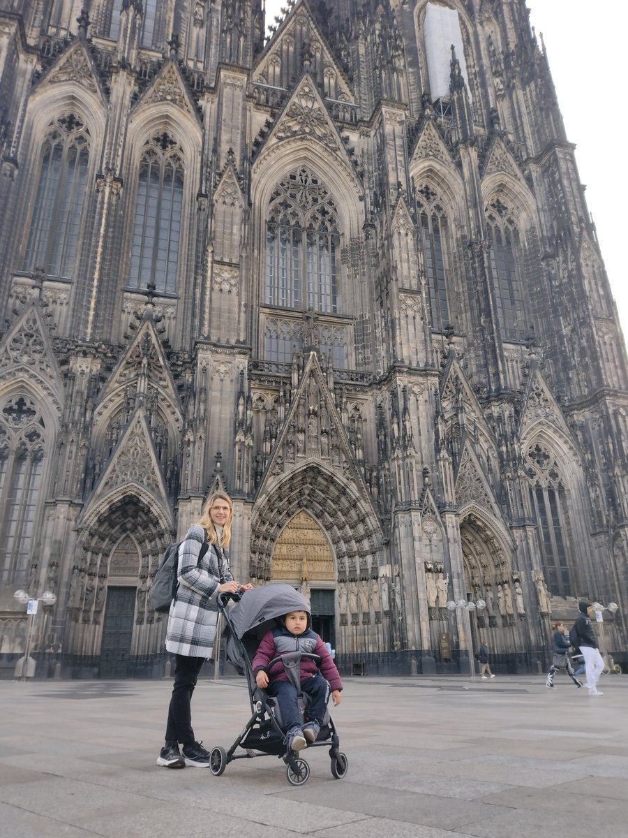 escobarjc's tweet photo. @quiz_viajero Colonia, Alemania. https://t.co/NCCS1kYtl4