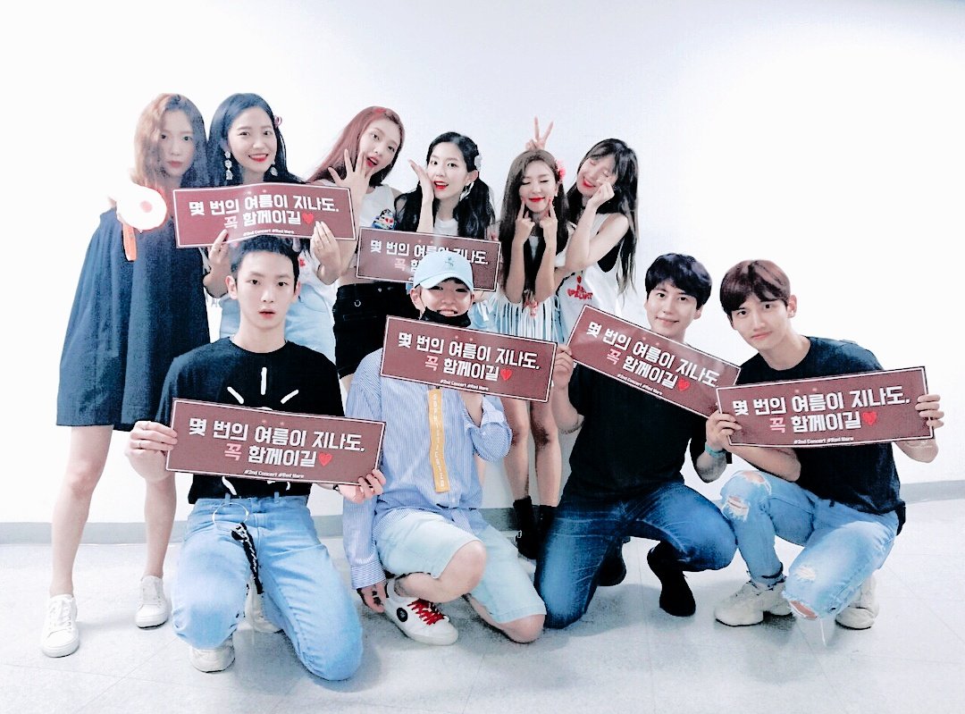 twcharm's tweet photo. ㅤ
                           ֹ ͠❀ू   eventㅤ︶ྀི

Sí creyeron que me perdería del #Cıgnαture𓊆데뷔𓊇 estaban muy equivocados, pues me traje a mis amiguitos en bolita para apoyar a estas chiquitas y cantar juntos el #Nun·Nu·Nɑn·Nɑ𖧷mp3 ¡Mucha suerte! ︎︎♡ ִ ۫ ɞ ࣪
ㅤ https://t.co/PnMc6vmLRE