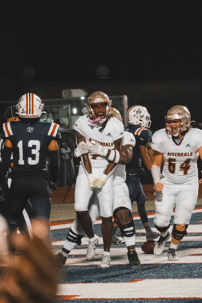REGULAR SZN HIGHLIGHTS 2023!! 
6FT 180LBS WR

hudl.com/v/2MSHyf

<a href="/RHS_WarriorsFB/">Riverdale Football</a> <a href="/coachkriesky/">Will Kriesky</a> <a href="/qwell_2/">Marqwell odom</a> <a href="/coachpel/">Josh Pelchat</a> <a href="/jbarnes005/">Justin Barnes</a> <a href="/Coach_Rayl/">Zack Rayl</a> @RHS_Strong <a href="/LoyaltyPerform/">Loyalty Performance Club</a> <a href="/CSmithScout/">Chris Smith</a> @SeanW_Rivals <a href="/shaynep_media/">Shayne Pickering</a> @RivalsWoody