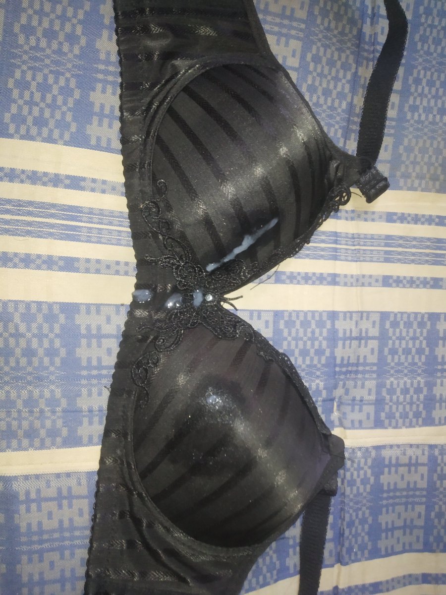 Tante emang pinter kalau soal milih bh