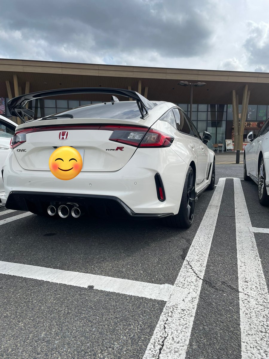 フタムラ tweet media