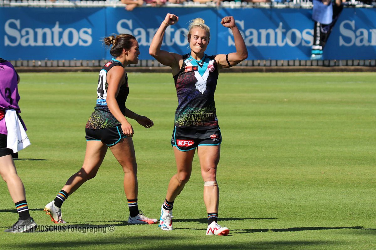 MoschosPeter's tweet photo. @pafc_w You are a champion Erin. https://t.co/txrGhEA45D