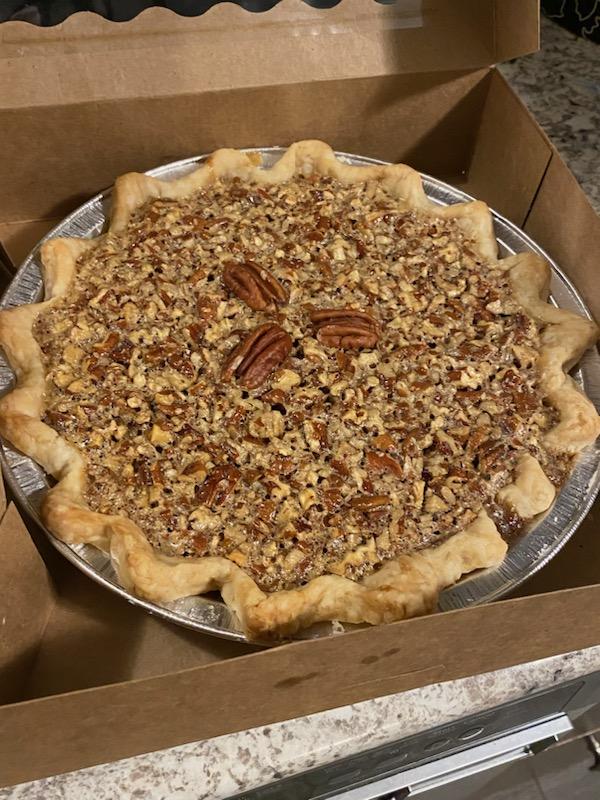 biggestweiner's tweet image. I'm excited to say that I'm offering Thanksgiving preorders over at thekctreatery on Instagram! If you live in the KC area and want homemade dessert on Thanksgiving but don't want the hassle of diy, DM me!

$20 pumpkin pie
$25 pecan pie
$30 6" pumpkin cake (v, gf available)