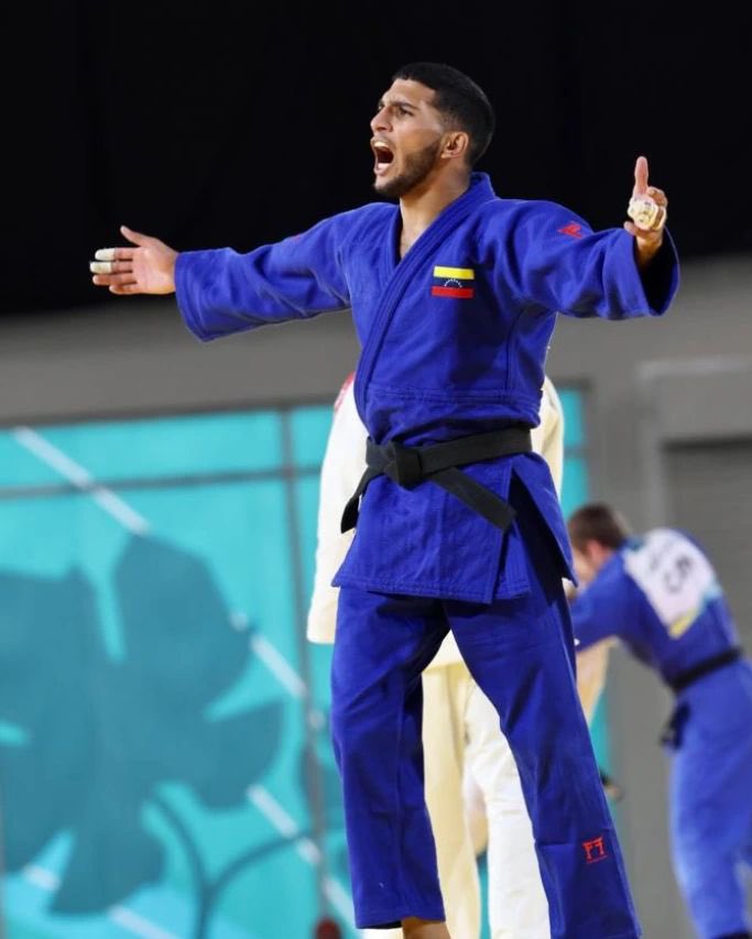 Felicidades a nuestros medallistas y a la delegación venezolana que lo dio todo en los Santiago 2023 🇻🇪🫶🏻 gracias por representarnos.

Estoy orgullosa de ustedes 🫶🏻