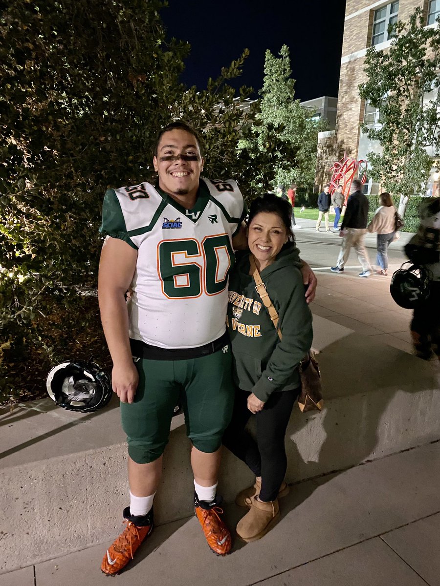 MiketheCarGuy1's tweet photo. There goes our lil guy, #60 to open a hole for his fellow @ULaVerne Leo teammate to punch through for the TD! #GoAnt https://t.co/2lNR7oXQfx