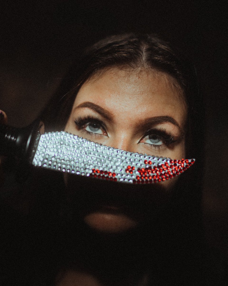 bxziinga's tweet photo. Halloween set I took 📸 https://t.co/0iVv92eNNo