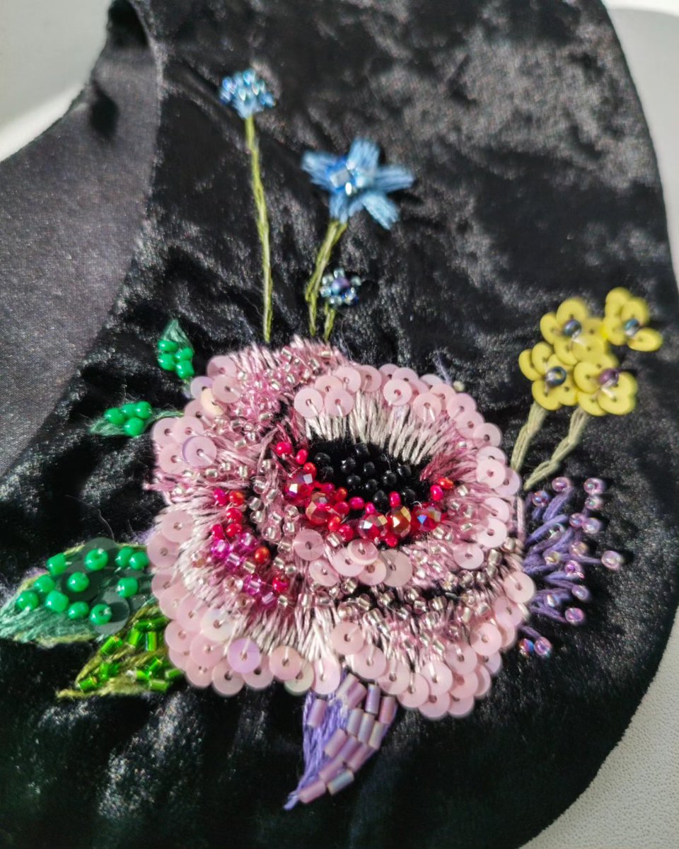 Collar with such handmade embroidery will complement your dress, create the most stunning image. And most importantly, it's the only one of its kind in the world. I promise. Made to orders. Delivery anywhere in the world.