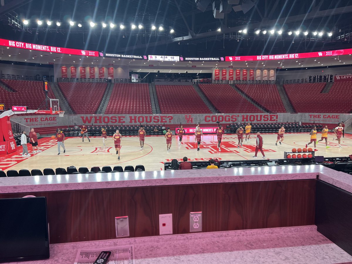 john_hartwell's tweet photo. Our โฆ@ULM_MBBโฉ guys getting ready for tomorrow nightโs opener here in Houston. Iโm excited about this group and ready to see them play. #GoWarhawks #HoopsTime https://t.co/yNrtglOVbv