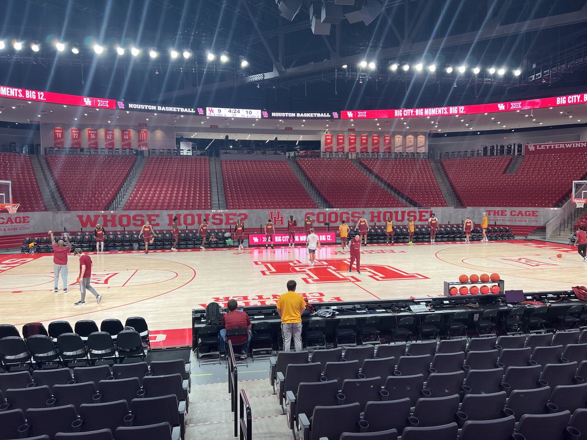 john_hartwell's tweet photo. Our โฆ@ULM_MBBโฉ guys getting ready for tomorrow nightโs opener here in Houston. Iโm excited about this group and ready to see them play. #GoWarhawks #HoopsTime https://t.co/yNrtglOVbv