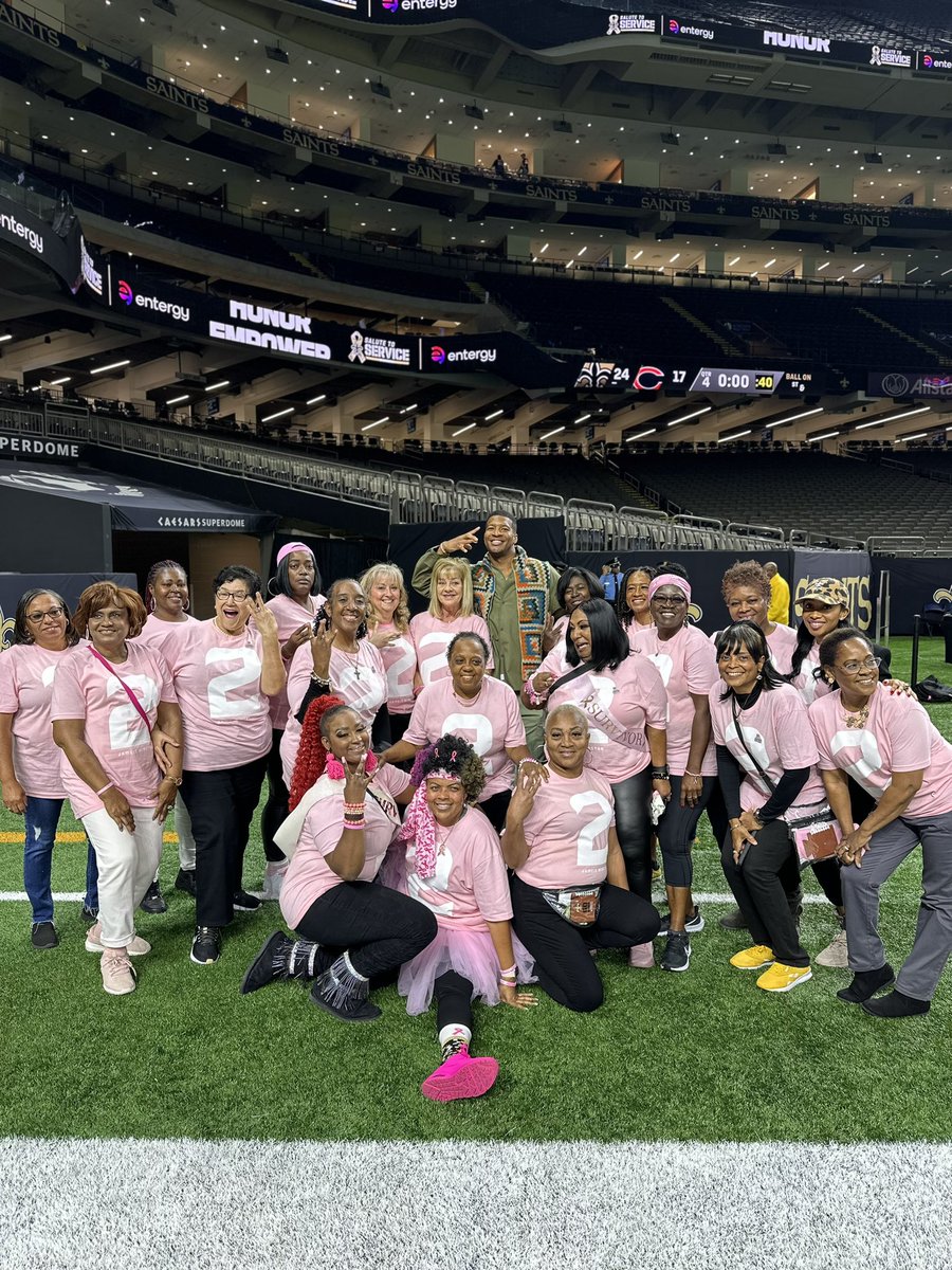 .@Jaboowins invited 20 Breast Cancer survivors to the game today and after the win he met with them on the field signing autographs, taking pictures, and speaking with every single one of them! #CrucialCatch
