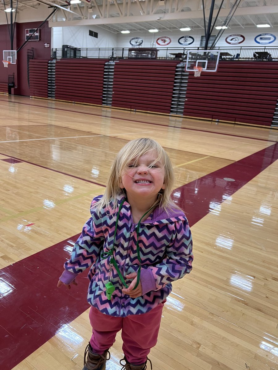 Best helper in the world got the gym all marked up and ready to rock!!!  Tick…tick…tick…it’s almost GO TIME!!! 🏀 ⏰ 💪🏽 🔥 🏀 

#ENCORE
#StayPresentYall