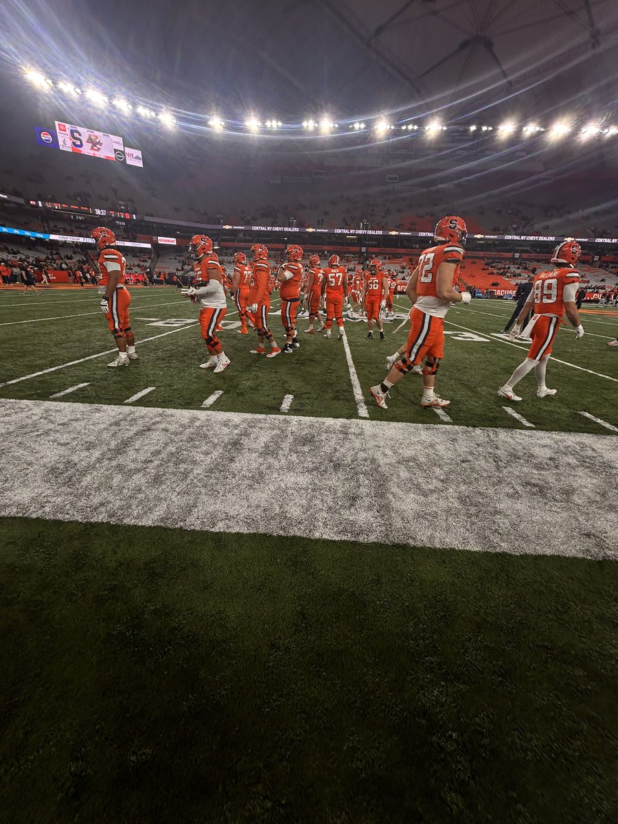 Thanks for the invite <a href="/CuseFootball/">Syracuse Football</a> had fun and thanks <a href="/kxngdono/">Donovan Brown</a> for the gloves