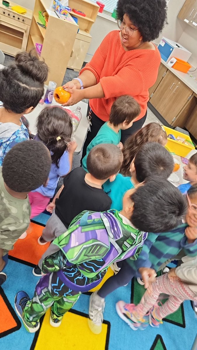 EducatorHappy2's tweet photo. This week’s topic - HEAT ENERGY and more pumpkin volcanoes! We experimented with different temperatures to see how fast hot chocolate powder and different food coloring flow! We love doing science experiments in pre-K! @BrosnahanES #postivelyprek #SPEDtacularBroncos #STEM https://t.co/fOb672ndc7