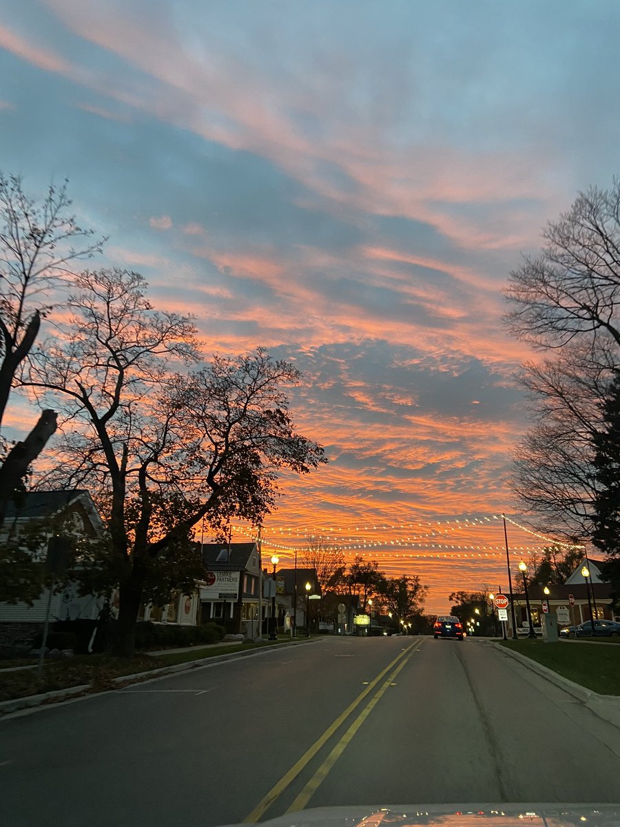mgscott01's tweet photo. Sunset report. https://t.co/FR8fZhbVkV