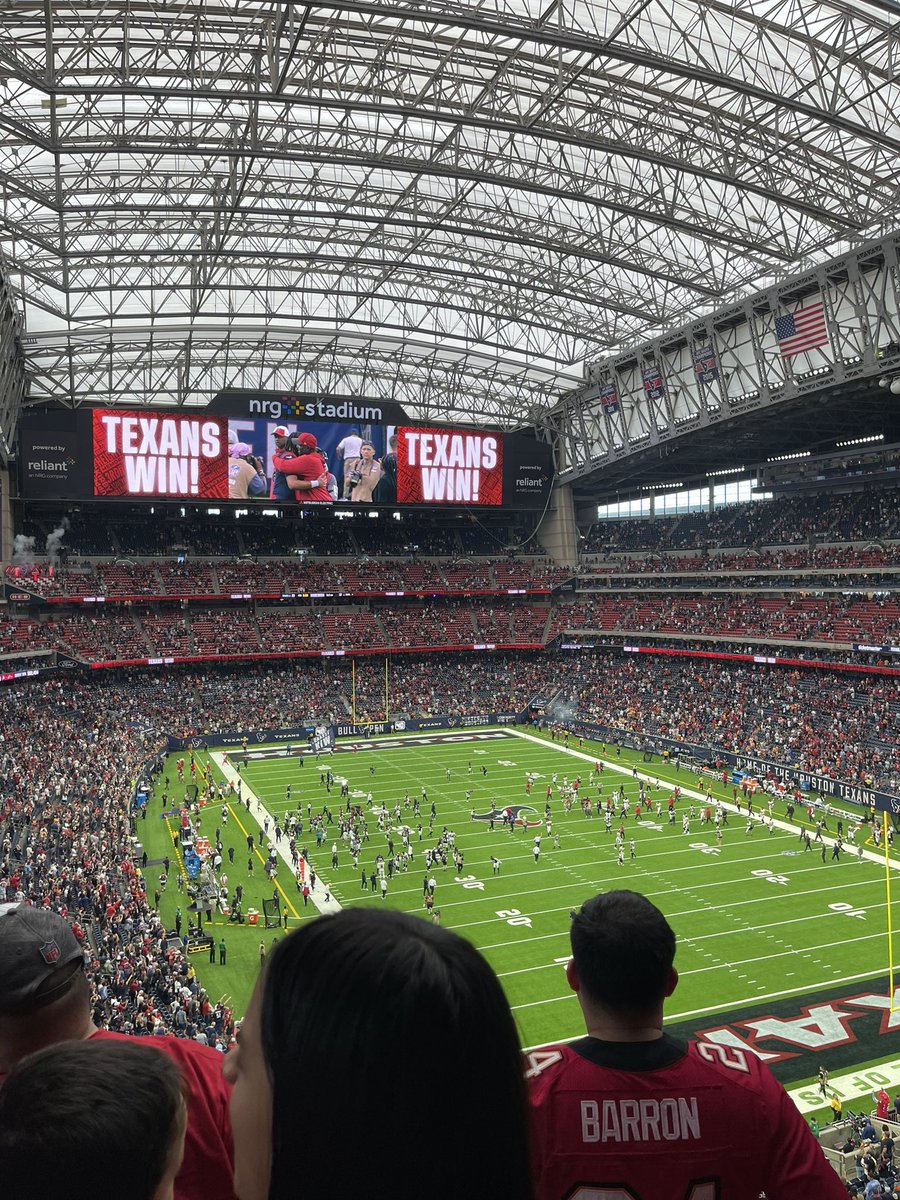 _melissagutz's tweet photo. Love you football!!!🏈 https://t.co/K7dLAWVhs8