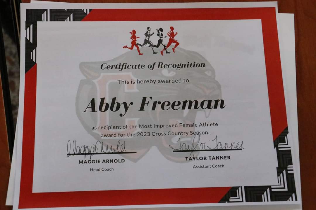 terryfreeman53's tweet photo. Fall sports season came to the end with the XC banquet. Proud of Abby as she helped the girl's team earn state recognition for their academic accomplishments (3.5x Team GPA). She got a varsity letter and picked up the Girls Most Improved Runner Award.
#ProudDad
#FunSeason https://t.co/WnWXI2QPX3