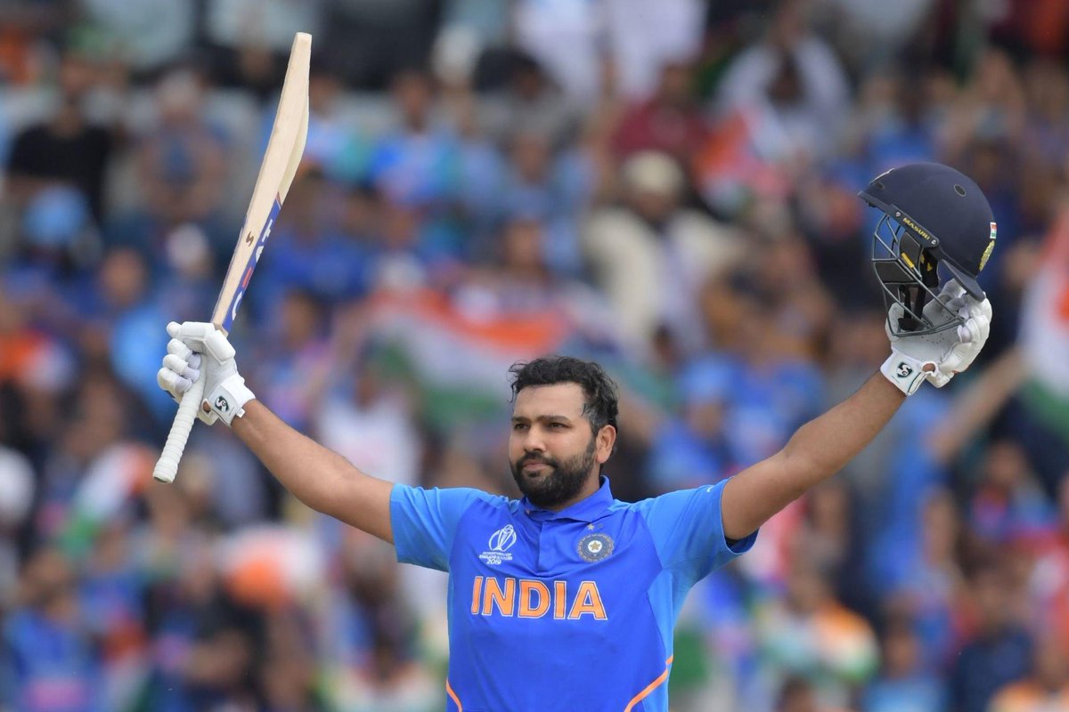 CrickFanzz's tweet photo. 🚨 In my opinion, if Rohit Sharma wants to score hundreds then it will be an easy thing for him.

But he plays with the emotion of 
country to hit maximum runs in powerplay so the middle order do not face any pressure !

#Selfless | #INDvsSA |#INDvsSA  #INDvSA https://t.co/G2QAwHzoVh