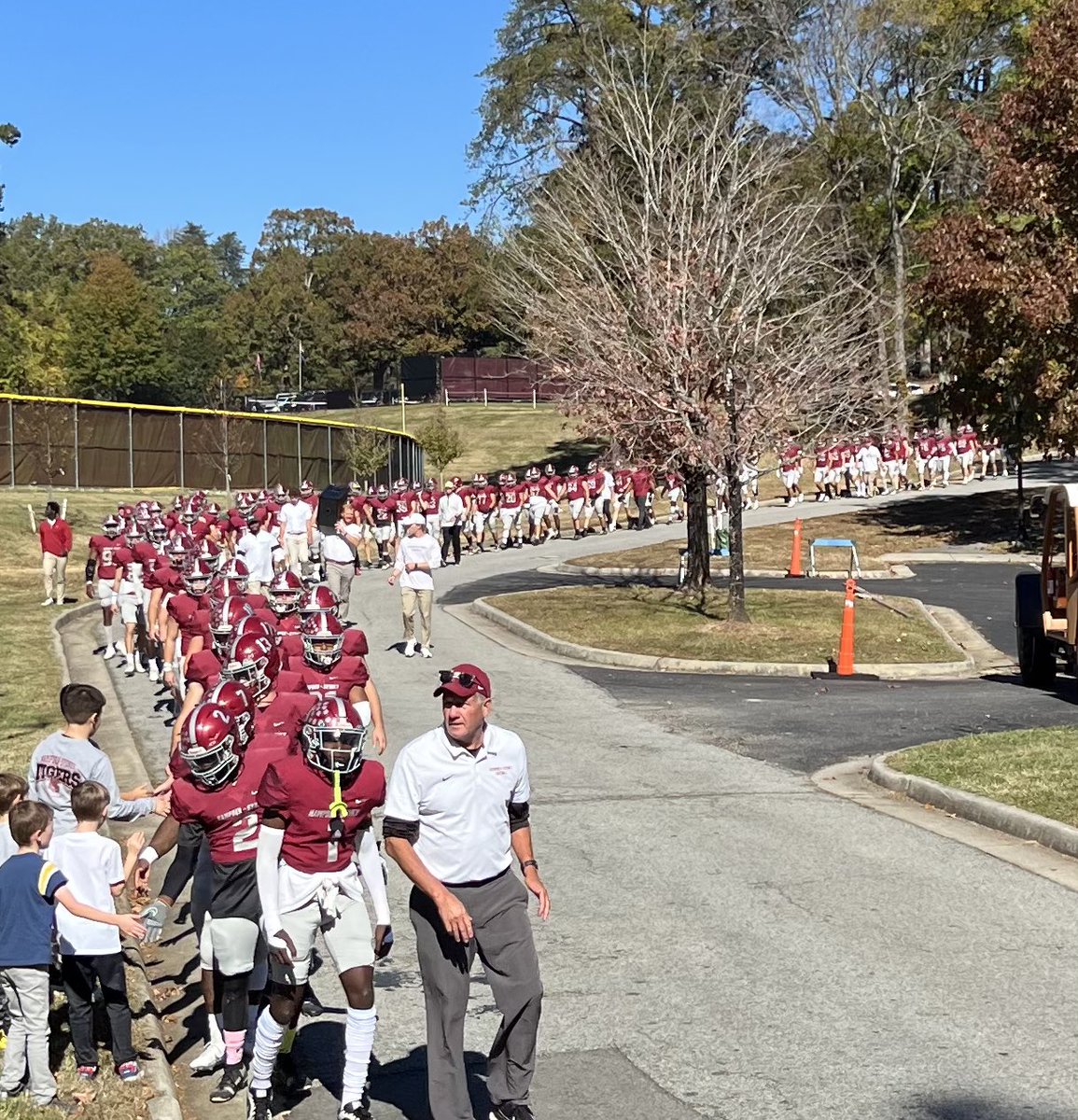 BigPooch50's tweet photo. TigerWalk started it all!! Great Tradition! Roll Tigers!! 🐅🐅🐅#BeatMacon @APooch11 https://t.co/I0INZizZmO