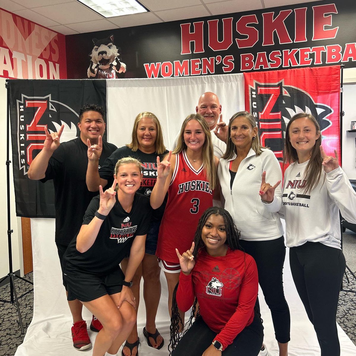 110% committed!! ❤️🤍 <a href="/GoHuskiesWBB/">NIU Women's Basketball</a>