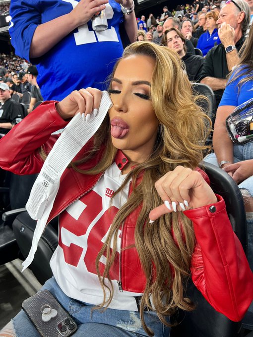 Wiping my tears from that horrible Giants game with my losing raffle ticket 🤣 https://t.co/m0Ec5oJSD<a href="/tag/backtheblue"class="tags"><span>#backtheblue</span></a>