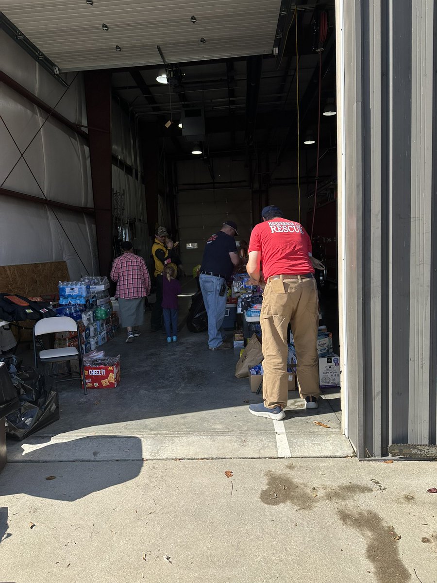 Thankful to be part of such a great community! So many people joining arm and arm to fight these fires for our neighbors. Sheriff Griffen told me some 180 fire fighters were battling this wild fire. Prayers for rain, all of those in the line of this fire, and our firefighters.