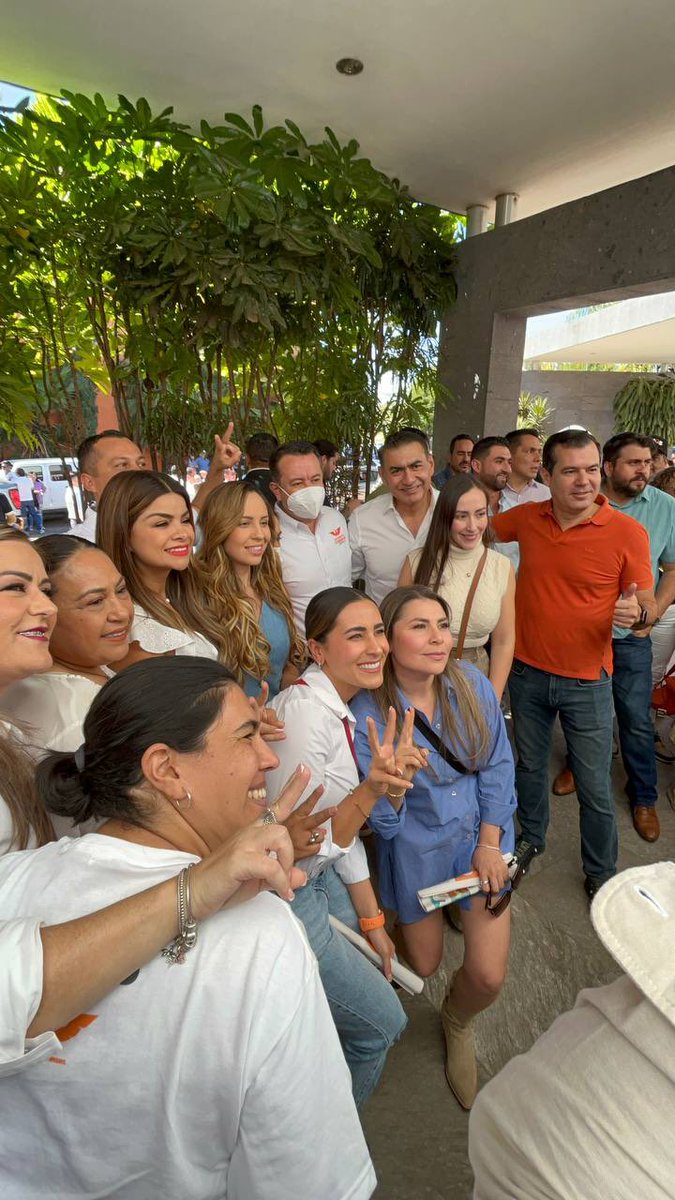 Acompañamos a nuestro precandidato a Gobernador de Jalisco por <a href="/MovCiudadanoJal/">Movimiento Ciudadano Jalisco</a> , <a href="/PabloLemusN/">Pablo Lemus Navarro</a> al arranque de su precampaña desde Tepatitlán. 

Sigamos trabajando con dedicación por nuestro estado, tal y como siempre lo hemos hecho. 

Vamos con todo rumbo al 2024.