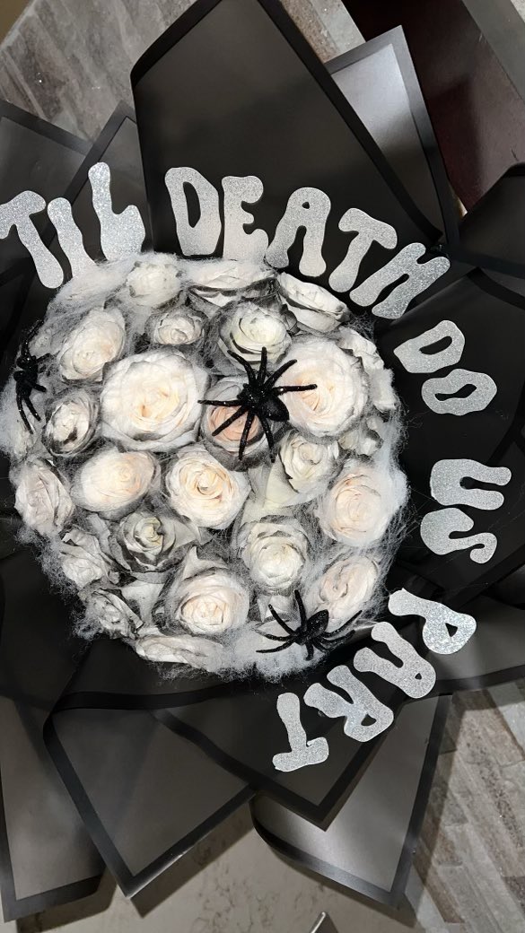 CassshMoni's tweet photo. Upcoming Florist In Charlotte &amp; Surrounding Areas 💐 SHARE SHARE https://t.co/UVkEilTalx