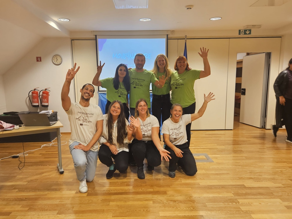 The weather 🌦️💧 conditions (red alarm for high rainfall and no drinking water due to local flooding) accompanied #Move4Nature final conference &amp; partners meeting in Slovenia, &amp; once again reminded everyone that climate action is urgent.

Read the recap 🔗 engsoyouth.eu/2023/11/03/mov…
