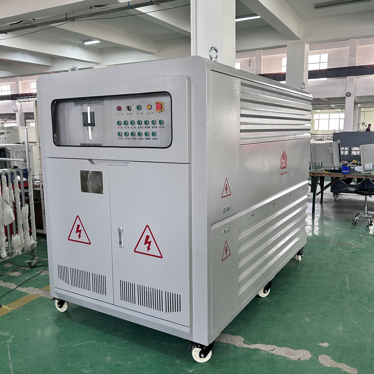 1000kw load bank indoor type 
#loadbank #generatorsettest #loadtesting 

Pm me if you are interested in it ☺️😊😍
WhatsApp :+86 19931102357