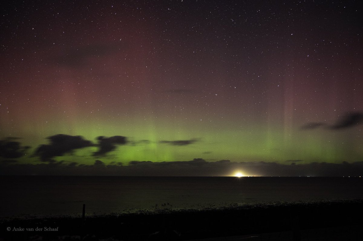 Gisteravond op de zeedijk bij de Waddenzee #noorderlicht #poollicht #auroraborealis #friesland