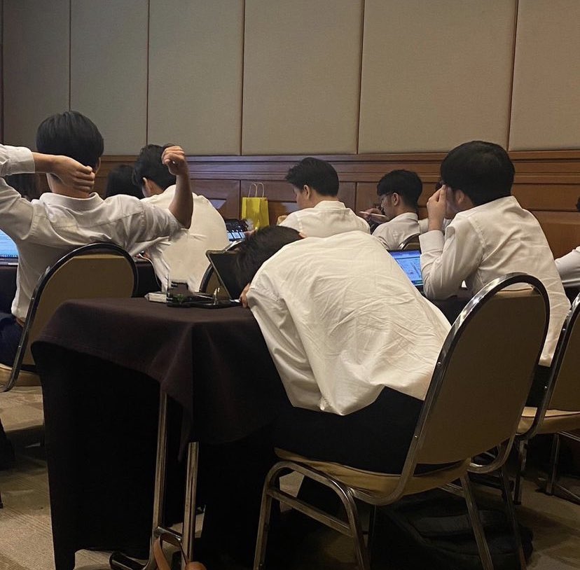 _bjbjy0622's tweet photo. กรถ่ายเอง                                        เพื่อนถ่ายกร https://t.co/x5IzF2W2Qw