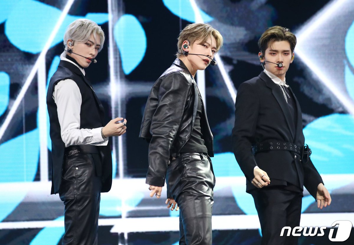 20231106 [📸] NAVER NEWS UPDATE 

- ZB1 ซอกแมทธิว 'สายตาสุดแข็งแกร่ง
🔗 naver.me/Ga2gD9Lv

- ซอกแมทธิว, นักล่าหัวใจผู้หญิง
🔗 naver.me/GNvR8qqm

#SEOKMATTHEW #석매튜 
#ソクマシュー #石馬修 
#ZEROBASEONE #ZB1 #제로베이스원
