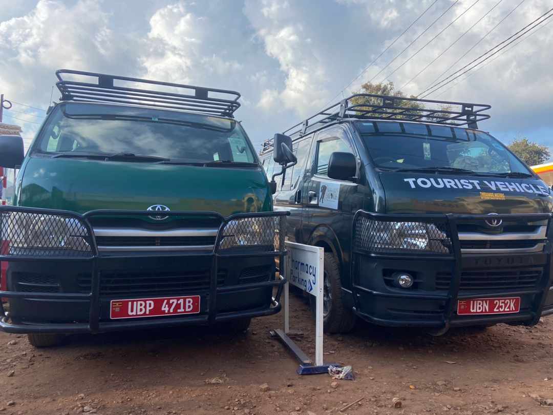 TwinDominic_'s tweet image. Vans available for hire. Both selfdrive and with a driver. Call/whatsapp 0700487423. Thank you