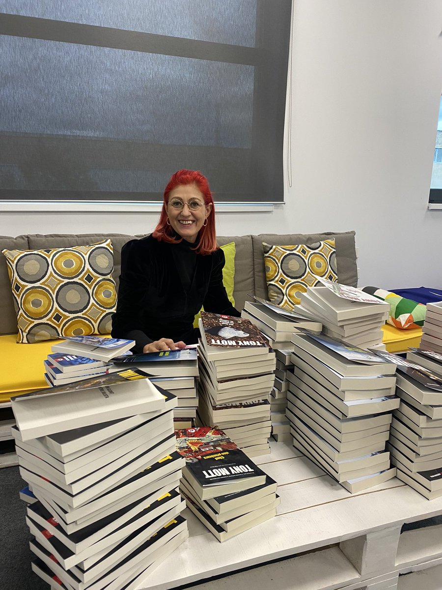 Honoured and happy to be the author of November on Libris.ro, one of the best online bookshops in Romania
#crimefiction  #tritonicbooks