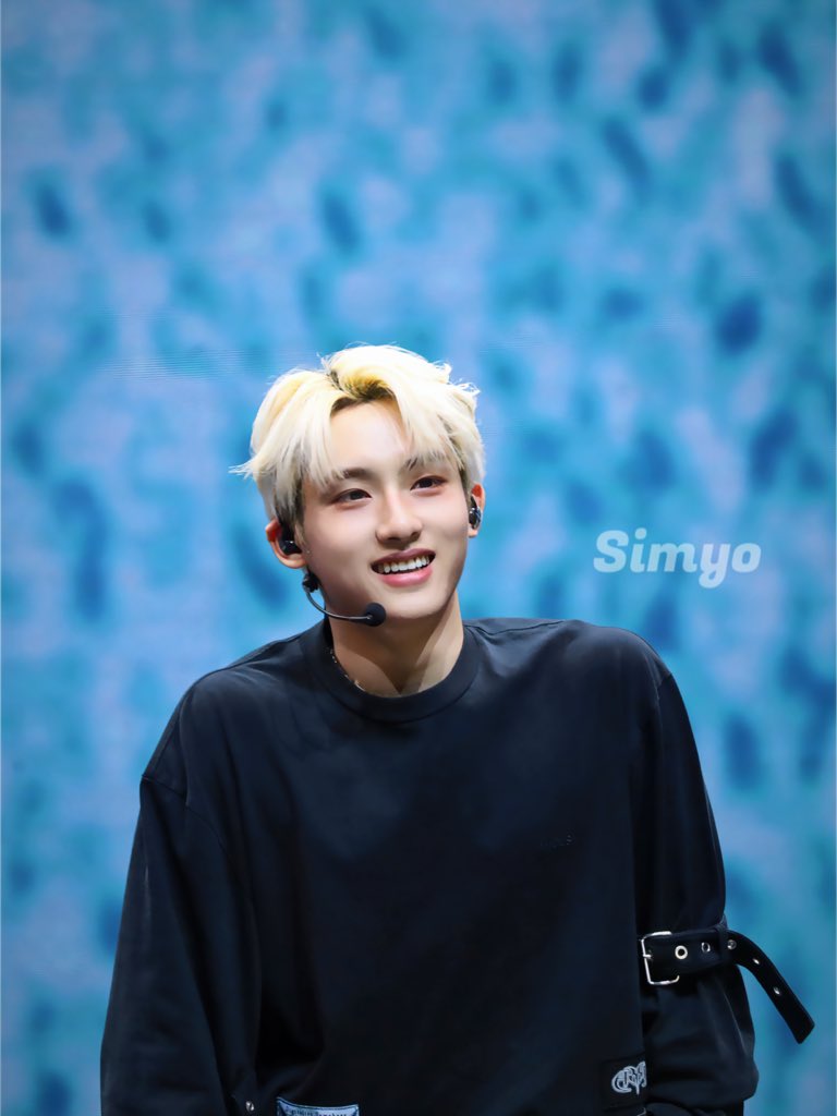 simyo0218's tweet photo. 231105 winwin Chengdu sc

#윈윈 #WINWIN #董思成 #WayV_OnMyYouth_in_Chengdu https://t.co/boUqVuS5jt
