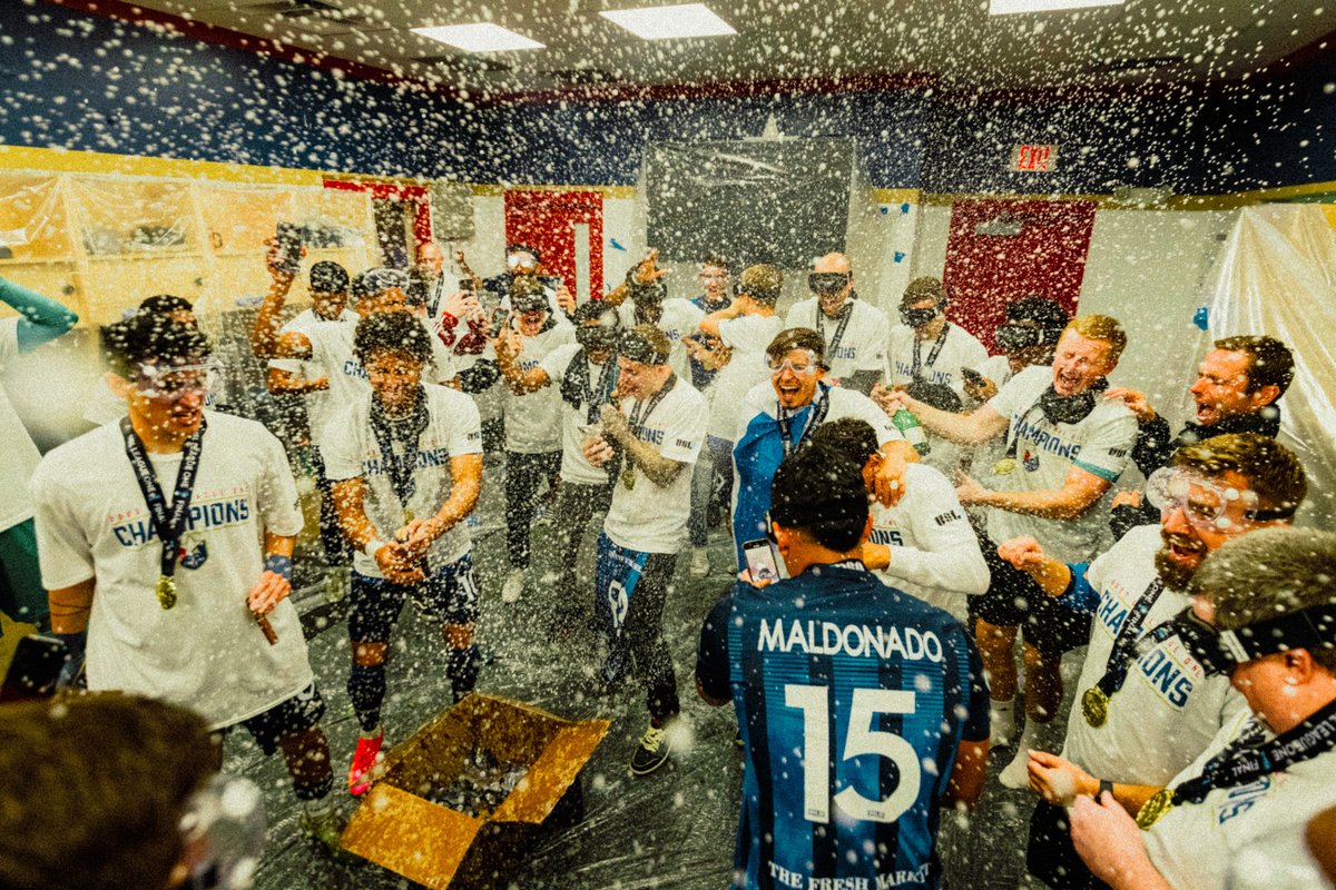 The best shower there is 🍾