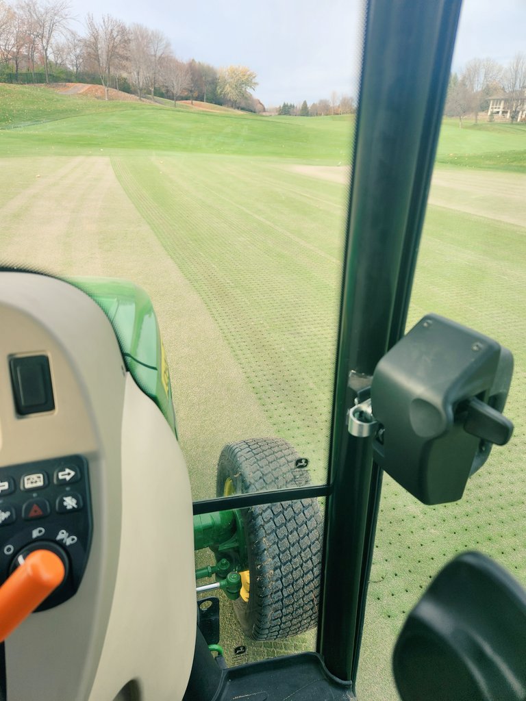 Oakley was quality checking the teams work today out <a href="/medinagolfcc/">MGCC</a> and @bearpathgolfandcountryclub
Today. 
#golf #goldenretriever #golflife #midwestgolf #minnesota  #minnesotagolf #Turf #turfmanagement  #redexim #golflife #medinacountryclub #bearpathcountryclub #johndeere