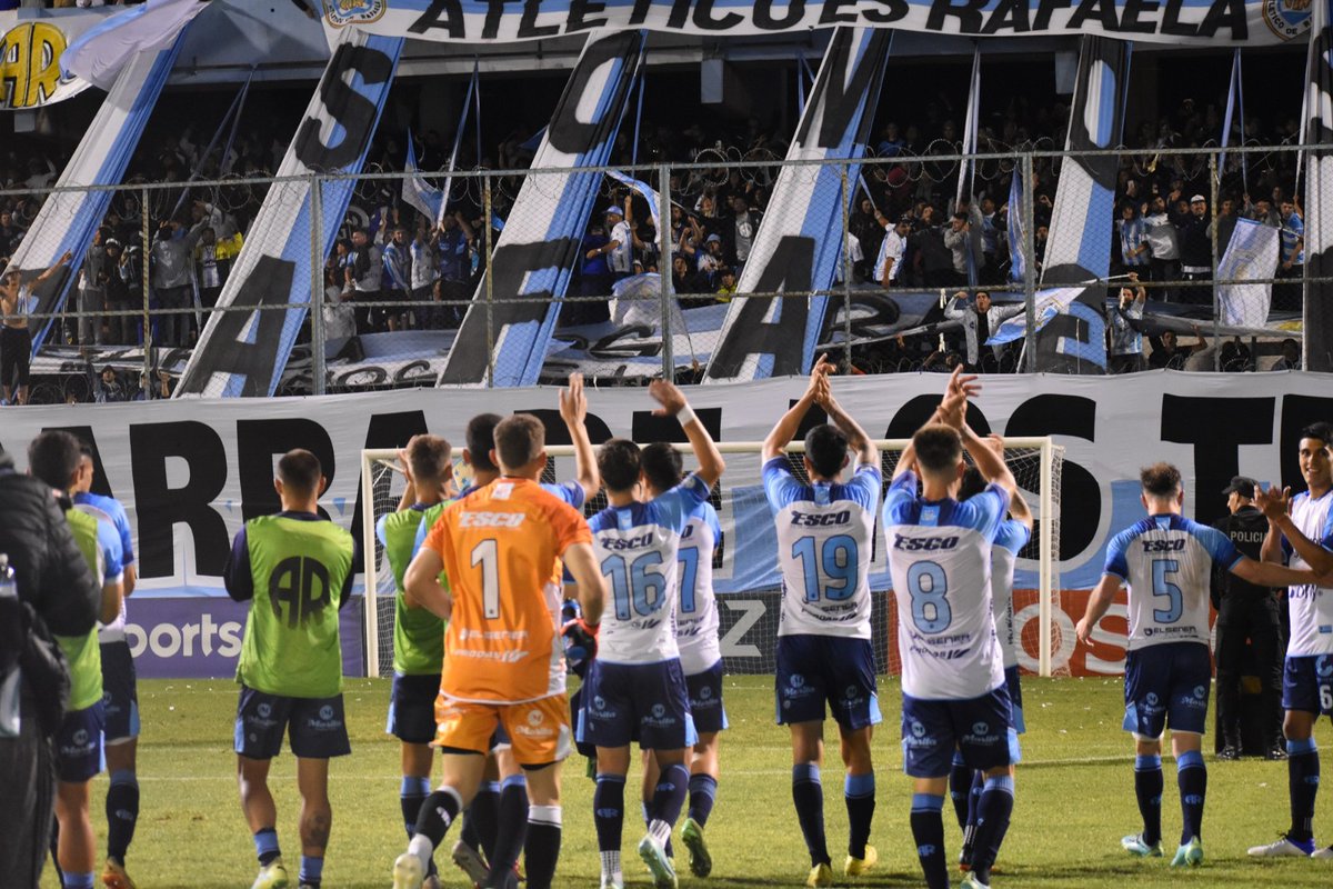 OficialAMSyD's tweet photo. Buena semana, pueblo Celeste! https://t.co/xBW3SL9zfN