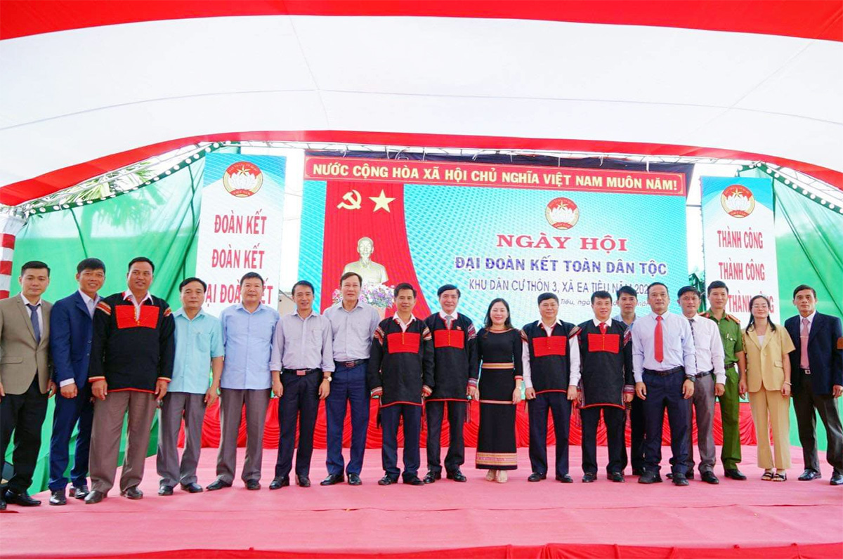 dbndtv's tweet photo. Tổng Thư ký Quốc hội, Chủ nhiệm Văn phòng Quốc hội Bùi Văn Cường dự Ngày hội Đại đoàn kết toàn dân tộc tại Đắk Lắk
#dbnd #baodaibieunhandan #Daibieunhandan #quốchội#thoisuquochoi #thờisự #tintức #news #vietnam#Daibieuquochoi #Quochoivoicutri https://t.co/PRgt7kKCkg