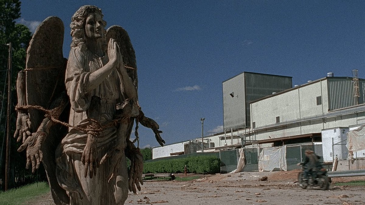 TWalkingDWorld's tweet photo. Episode 703 of #TWD //// Episode 809 of #FearTWD https://t.co/dhNnmKZLOQ