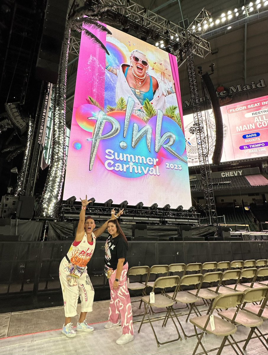 mandythib's tweet photo. @Pink had a blast in Houston! Left you your own set of coveralls on the stage! 🥰 I hope you got them and are enjoying the hell of them! 
We had a blast! Thanks for kicking butt, even though you weren’t feeling well! ✌️Thibodeaux- your Louisiana friend!! #1979forlife https://t.co/l9d7Zjrc9S