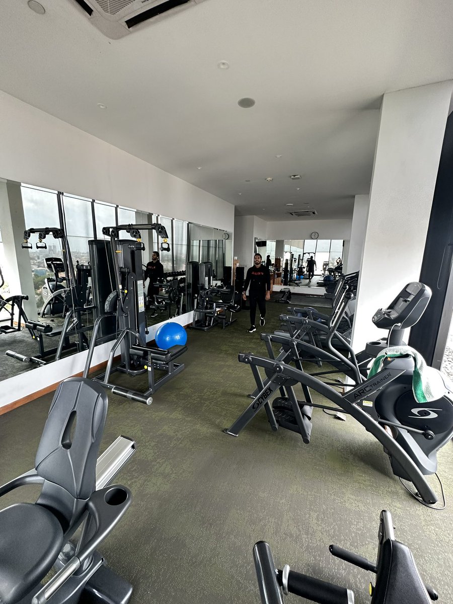 Exp_Cad's tweet photo. Gym @jetwingc7 🏋🏻‍♀️

July 22, 2023
⠀
Youtube: https://t.co/FdjhfqNIE0
Instagram: https://t.co/2fpdqlQSoX

#colombo #travel #summer #srilanka #srilankan #jetwing https://t.co/2ZWfYEWkwr