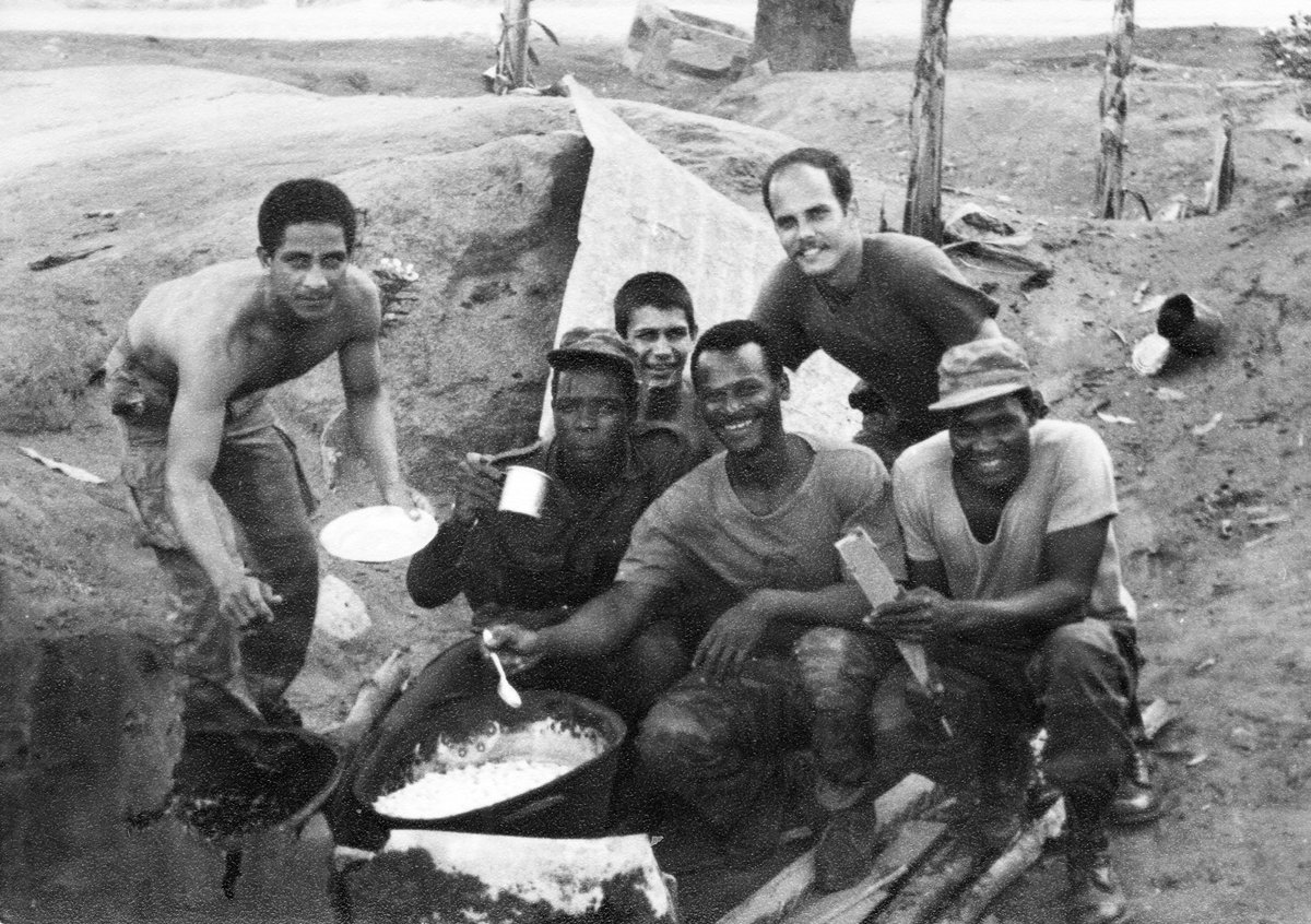 GHNordelo5's tweet photo. Aniversario 30 de la Operación Carlota. Viviremos siempre con el orgullo de haber estado entre los cientos de miles de cubanos que cumplieron honrosa misión internacionalista en África. #Cuba #CubaViveEnSuHistoria #CDRCuba https://t.co/M9VCOMyx4z