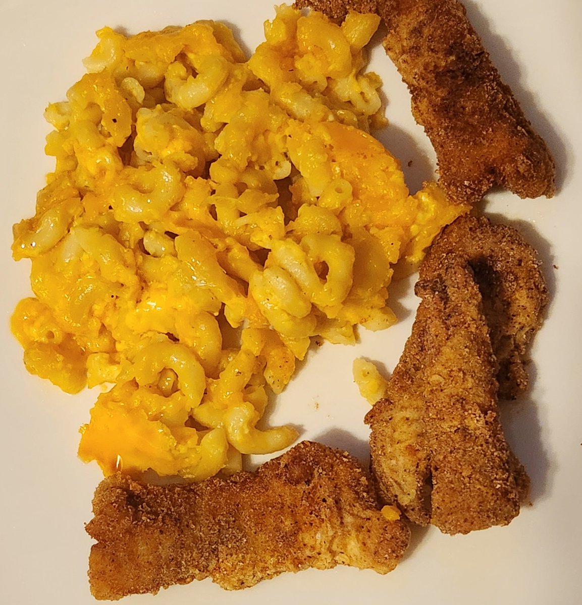 CoachMitch1911's tweet photo. @BigIke06
 had to do some Lemon Pepper catfish again. 
@Zatarains
 #NoPlates #NoFoil https://t.co/LMAXRIbiCG
